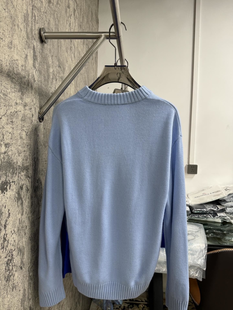 Pra*a sweater